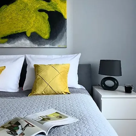 Apartament Apartament Margaret Atwood *